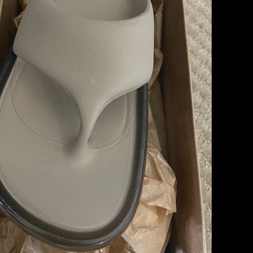 Melissa Float Thong Sandals Size 7 Beige Bubble Gum Free People NIB Retail $80 - Picture 7 of 10